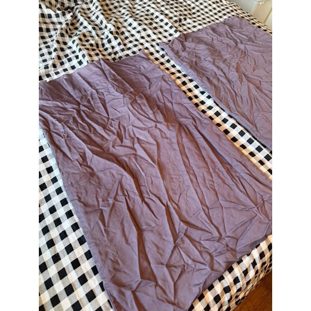 Liz Claiborne 100% Pima cotton standard size purple (2) pillow covers
